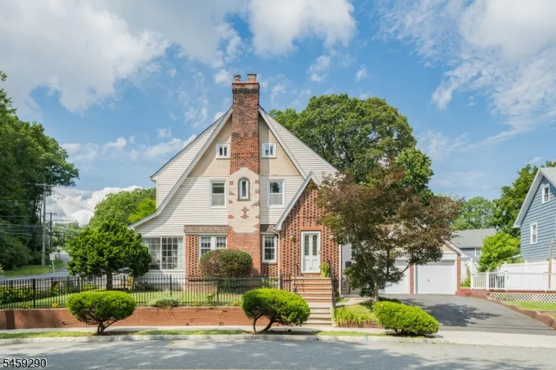 47 Fairmount Ter West Orange, NJ 07052