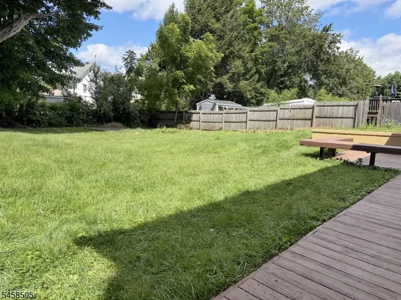 14 Orchard St Newton Town, NJ 07860