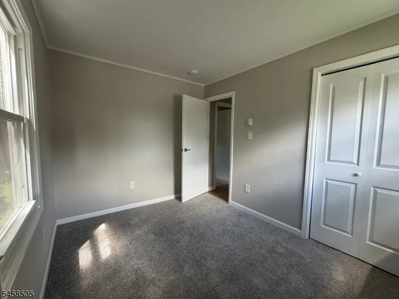 14 Orchard St Newton Town, NJ 07860