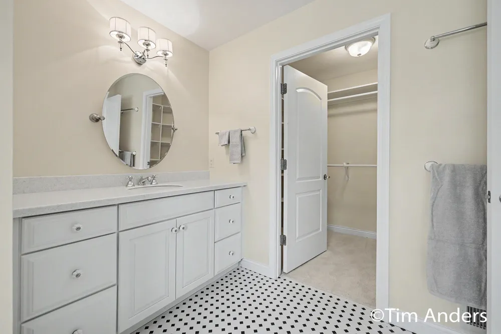 6900 Archway Drive NE Rockford, MI 49341
