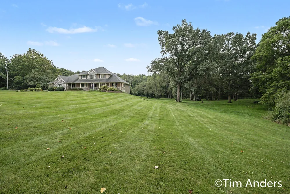 6900 Archway Drive NE Rockford, MI 49341