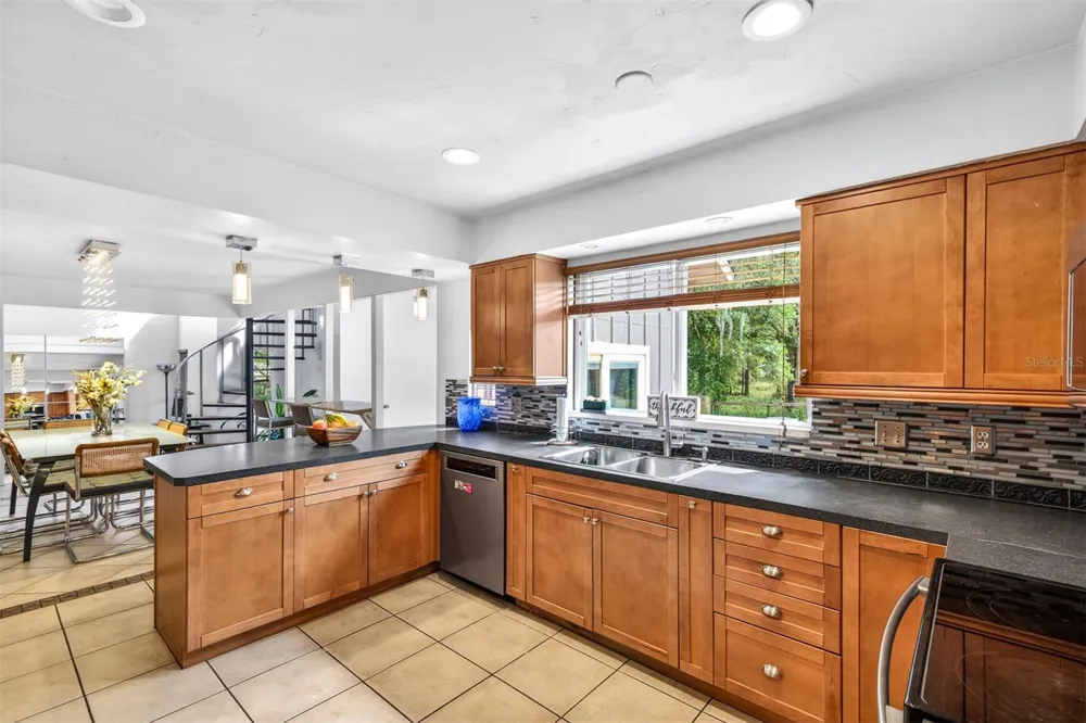 9406 SW 78TH COURT Gainesville, FL 32608