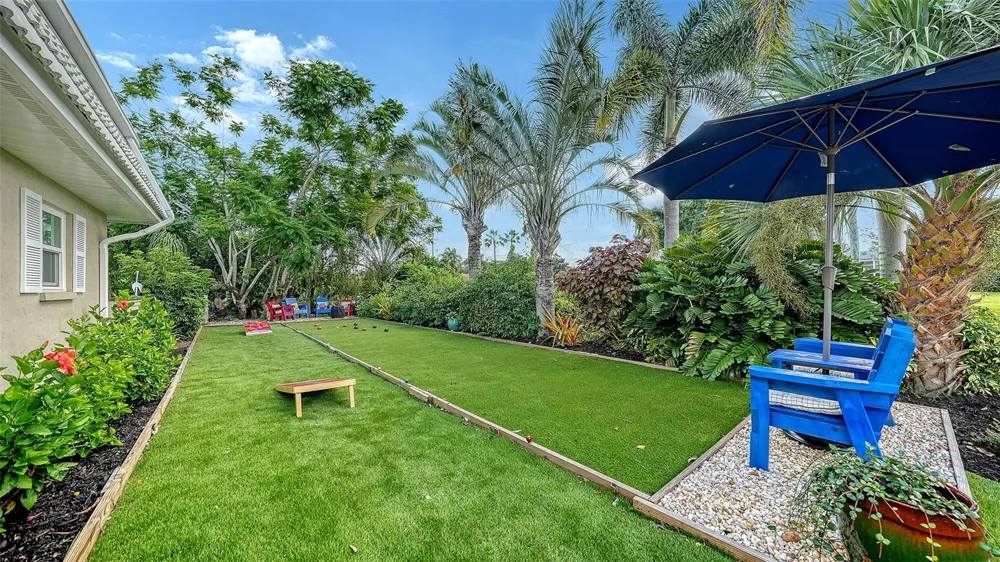 5211 INVERNESS DRIVE Sarasota, FL 34243