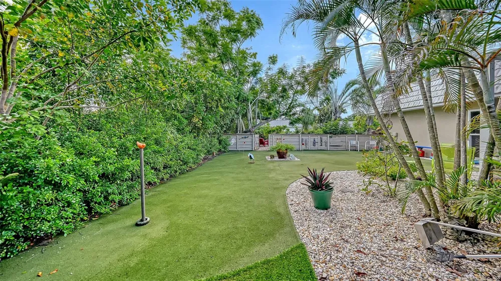 5211 INVERNESS DRIVE Sarasota, FL 34243