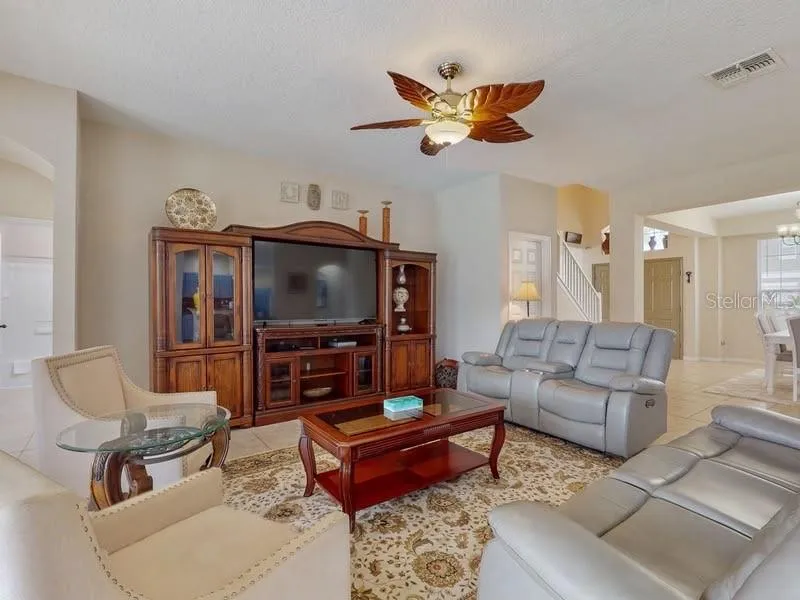 8519 LA ISLA DRIVE Kissimmee, FL 34747