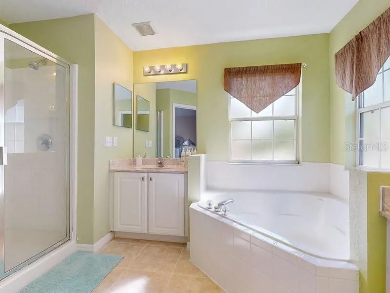 8519 LA ISLA DRIVE Kissimmee, FL 34747