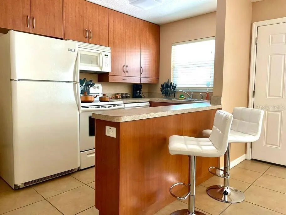 2050 ARLINGTON ST #106 Sarasota, FL 34239
