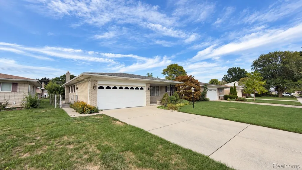 33439 Elgin Court Sterling Heights City, MI 48310