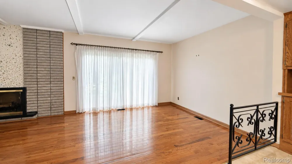 33439 Elgin Court Sterling Heights City, MI 48310