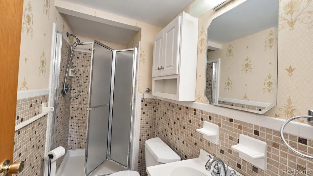 33439 Elgin Court Sterling Heights City, MI 48310