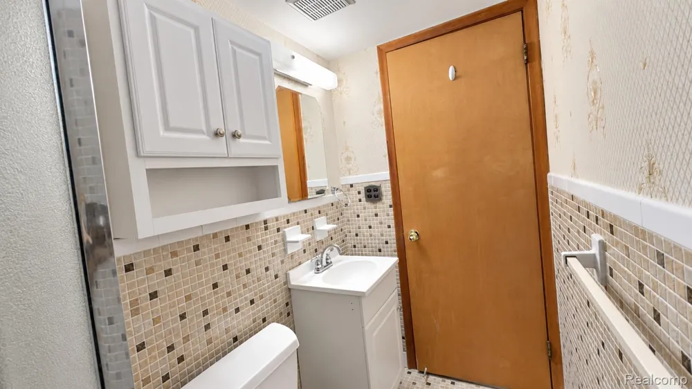 33439 Elgin Court Sterling Heights City, MI 48310