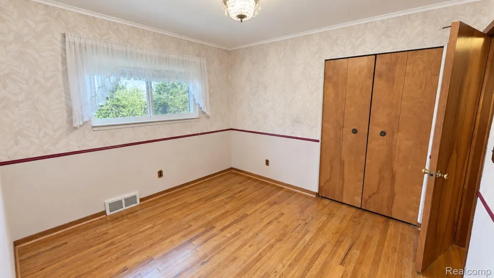 33439 Elgin Court Sterling Heights City, MI 48310