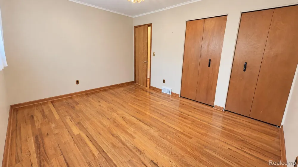 33439 Elgin Court Sterling Heights City, MI 48310