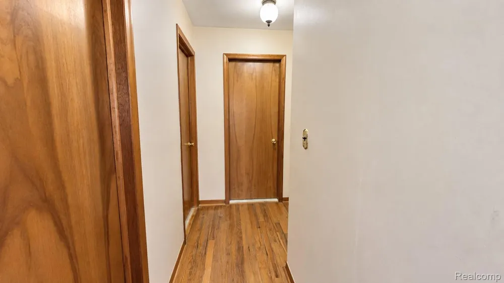 33439 Elgin Court Sterling Heights City, MI 48310