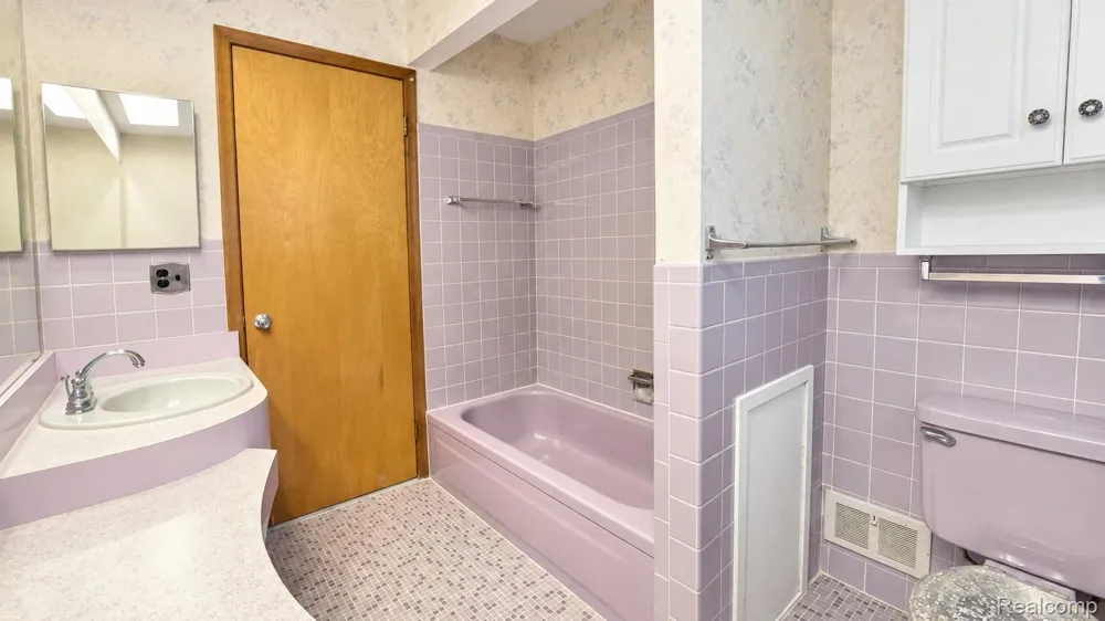 33439 Elgin Court Sterling Heights City, MI 48310