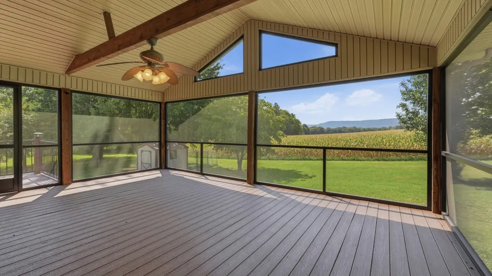 81 Oliver Ln Pelham, TN 37366