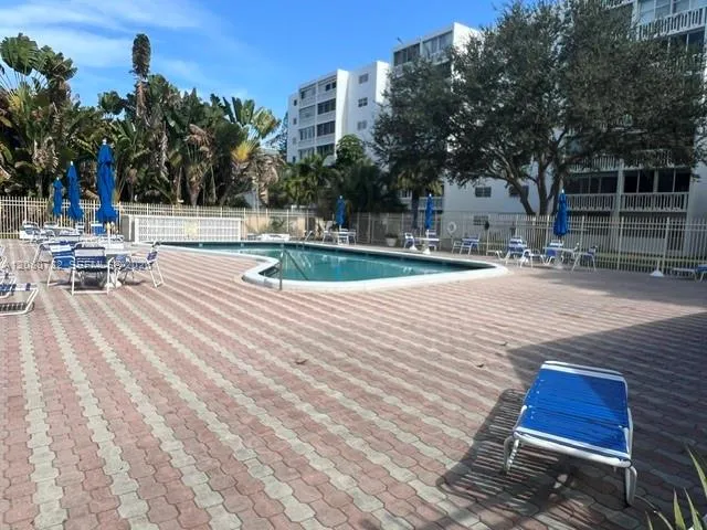 1000 NE 12th Ave #103 Hallandale Beach, FL 33009