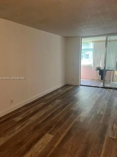 1000 NE 12th Ave #103 Hallandale Beach, FL 33009
