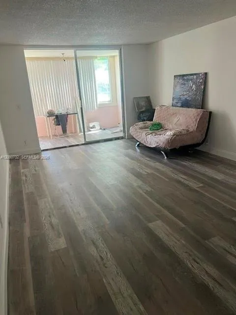 1000 NE 12th Ave #103 Hallandale Beach, FL 33009