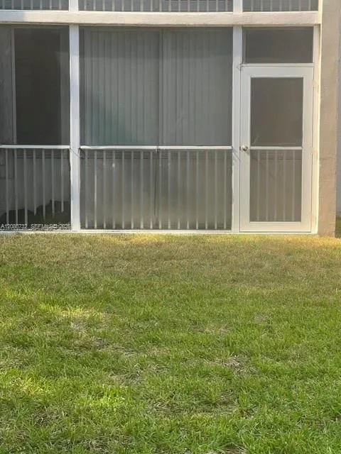 1000 NE 12th Ave #103 Hallandale Beach, FL 33009