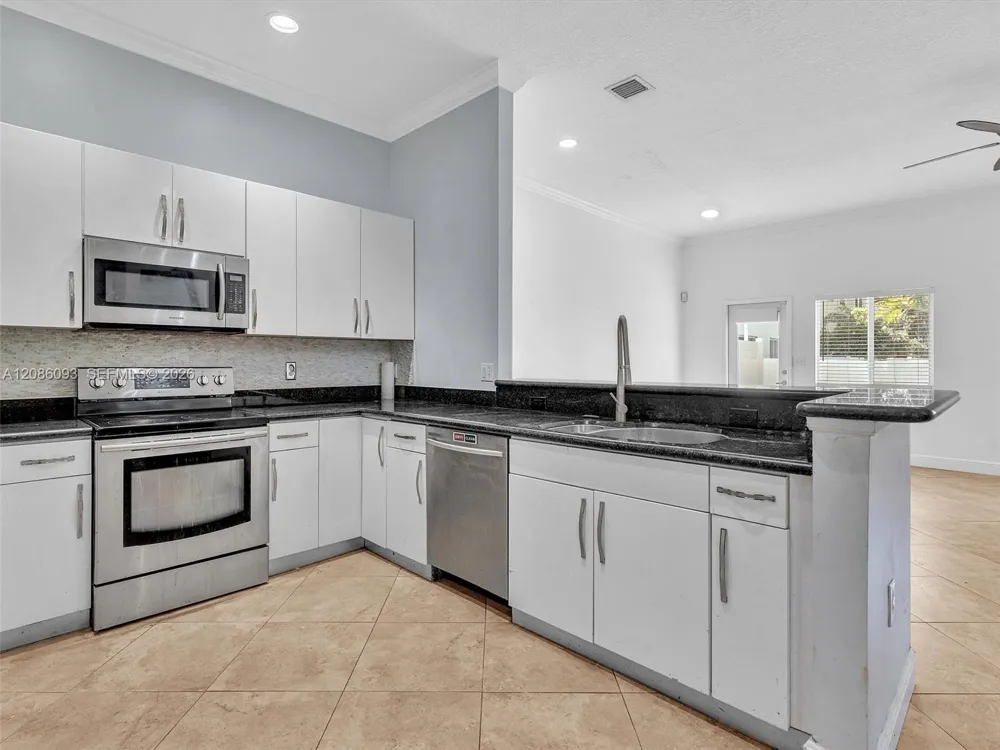 2727 Treasure Cove Cir #2727 Dania Beach, FL 33312