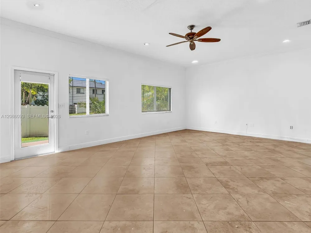 2727 Treasure Cove Cir #2727 Dania Beach, FL 33312