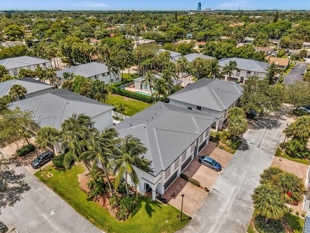 2727 Treasure Cove Cir #2727 Dania Beach, FL 33312
