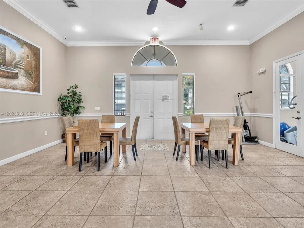 2727 Treasure Cove Cir #2727 Dania Beach, FL 33312