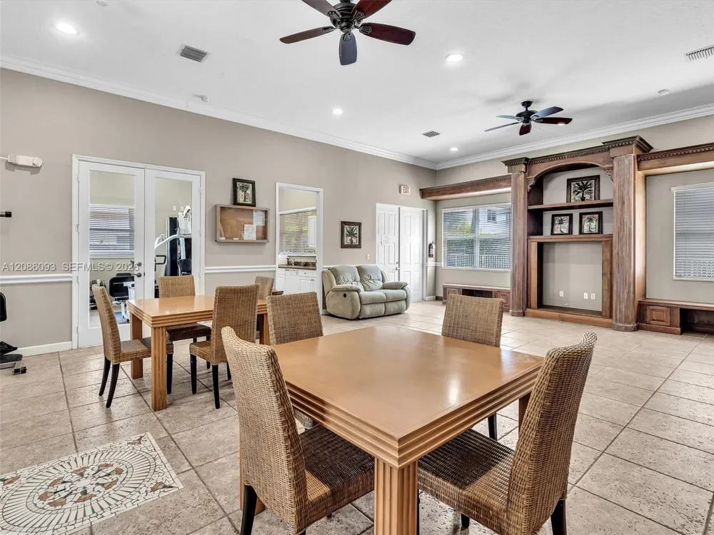 2727 Treasure Cove Cir #2727 Dania Beach, FL 33312