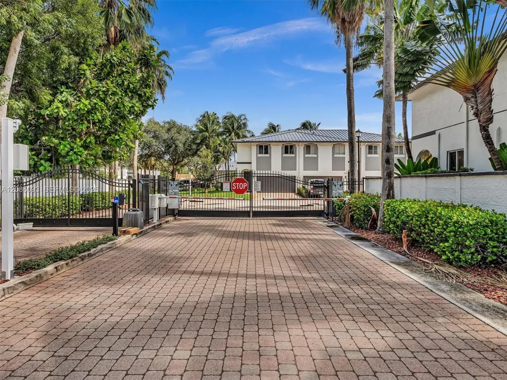 2727 Treasure Cove Cir #2727 Dania Beach, FL 33312