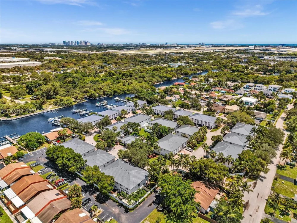 2727 Treasure Cove Cir #2727 Dania Beach, FL 33312