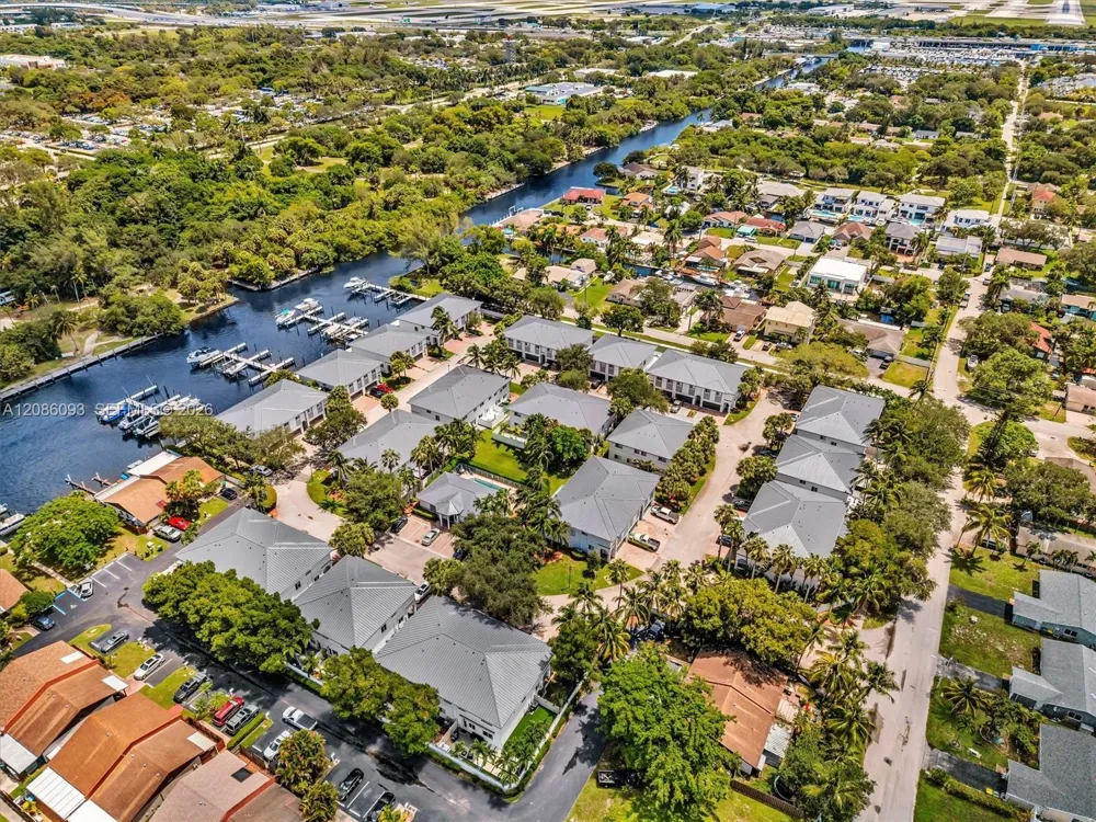 2727 Treasure Cove Cir #2727 Dania Beach, FL 33312