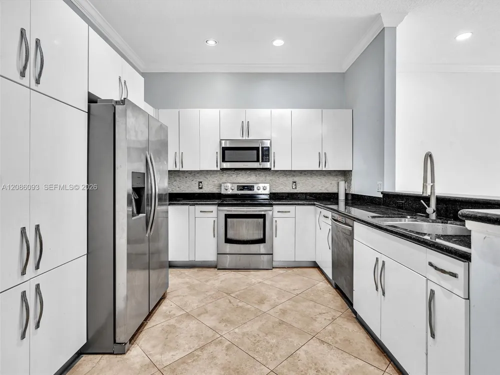 2727 Treasure Cove Cir #2727 Dania Beach, FL 33312