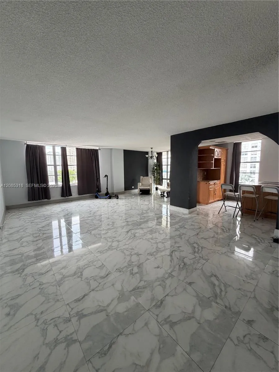 230 174th St #512 Sunny Isles Beach, FL 33160