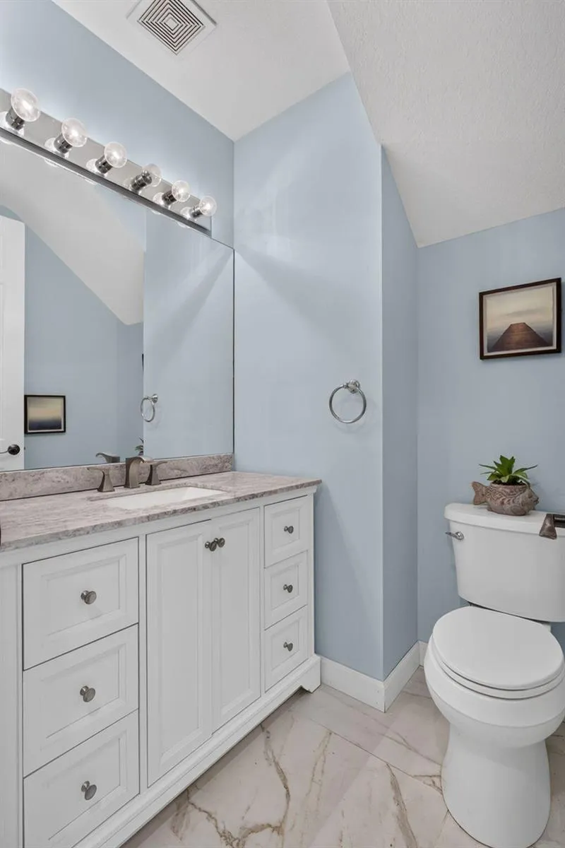 980 Marina Del Ray Lane #2 West Palm Beach, FL 33401