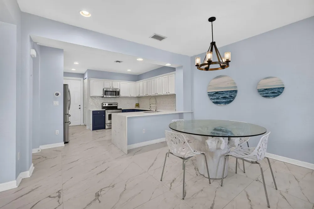 980 Marina Del Ray Lane #2 West Palm Beach, FL 33401