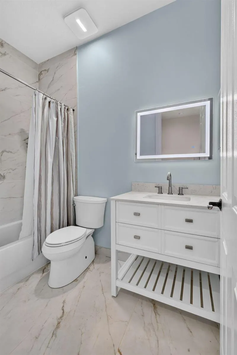 980 Marina Del Ray Lane #2 West Palm Beach, FL 33401