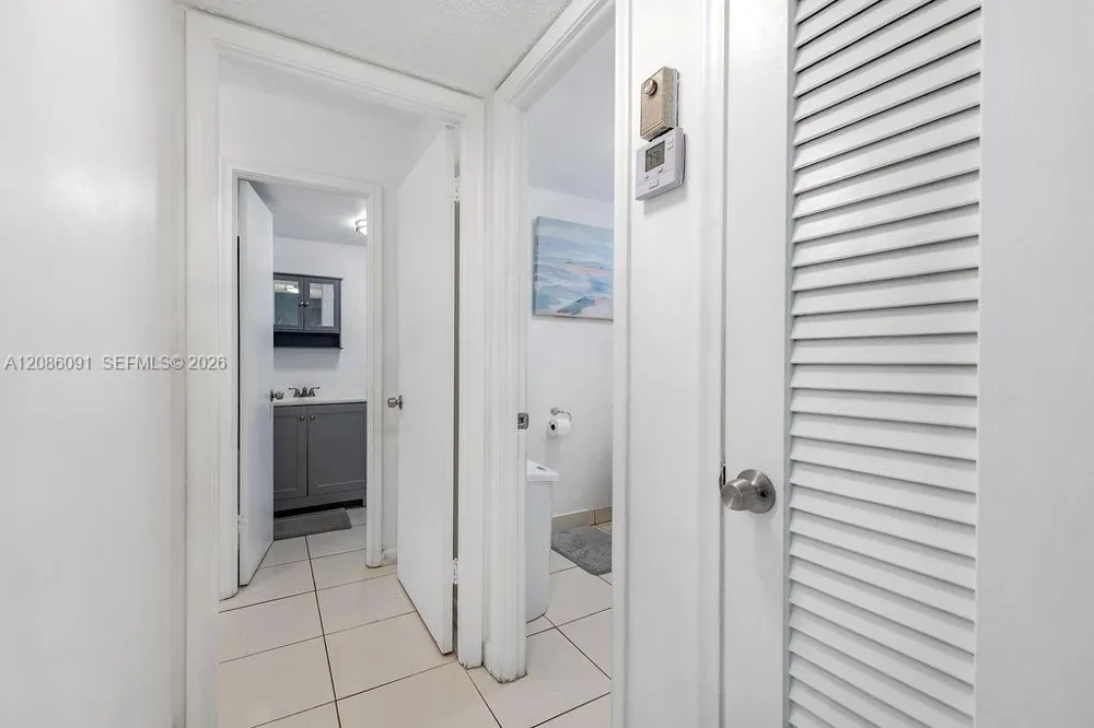319 NE 14th Ave #106 Hallandale Beach, FL 33009