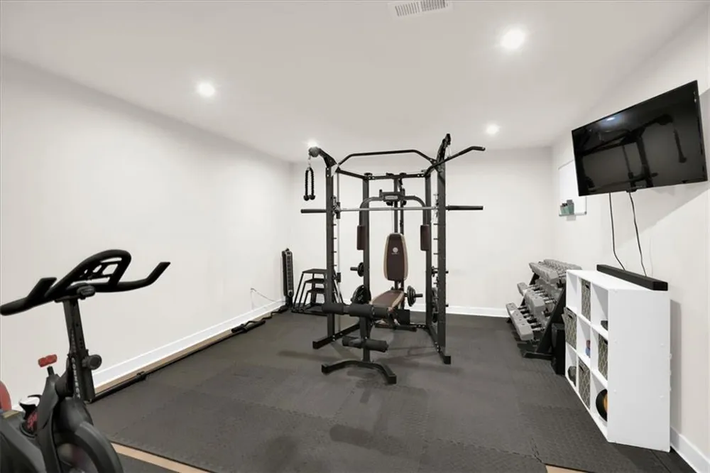 125 Longwood Drive Fayetteville, GA 30215