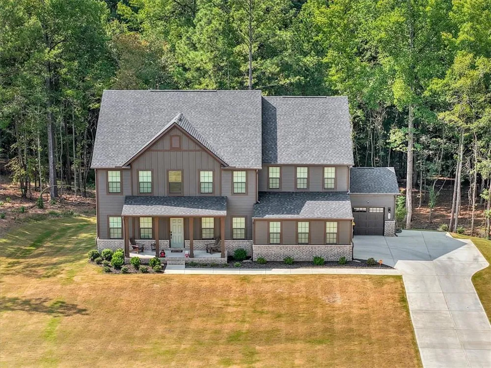 125 Longwood Drive Fayetteville, GA 30215