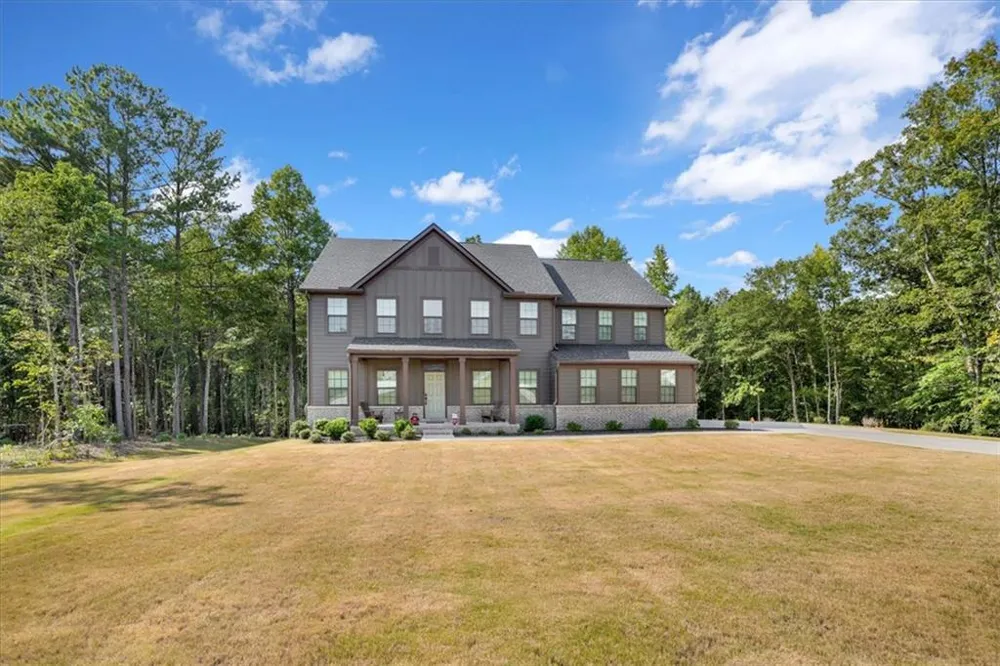 125 Longwood Drive Fayetteville, GA 30215