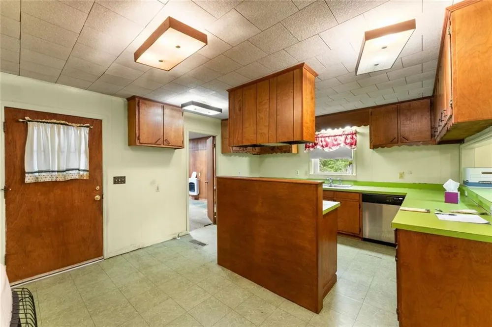 5626 Cool Springs Road Gainesville, GA 30506