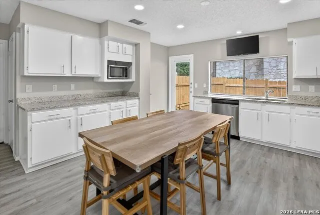 8343 Timber Grand San Antonio, TX 78250