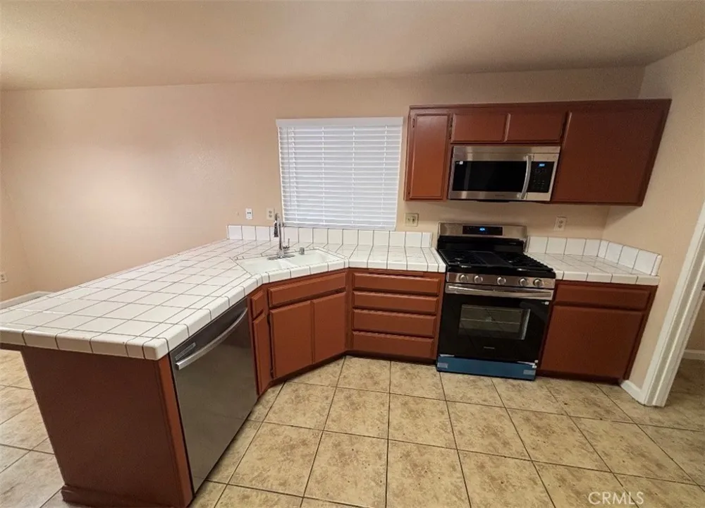 9609 Salinger Bakersfield, CA 93311