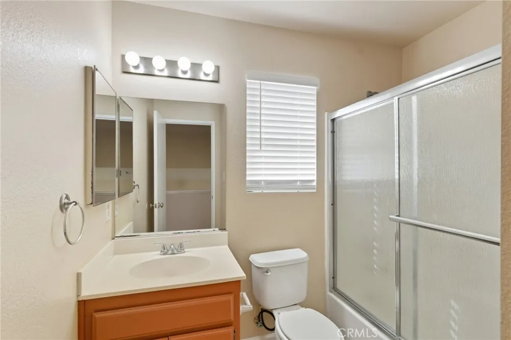 9609 Salinger Bakersfield, CA 93311