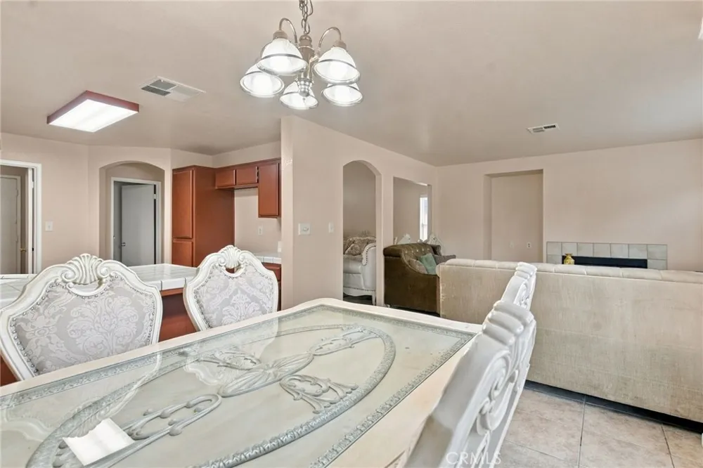 9609 Salinger Bakersfield, CA 93311
