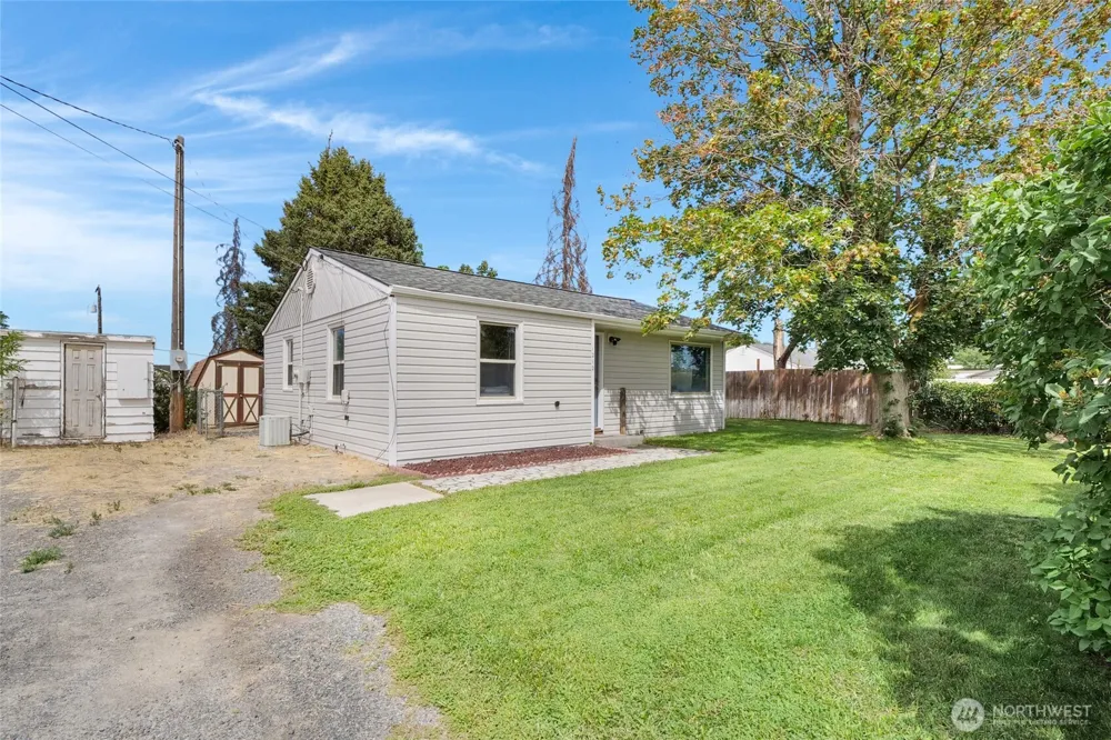 1212 W Concord Avenue Moses Lake, WA 98837