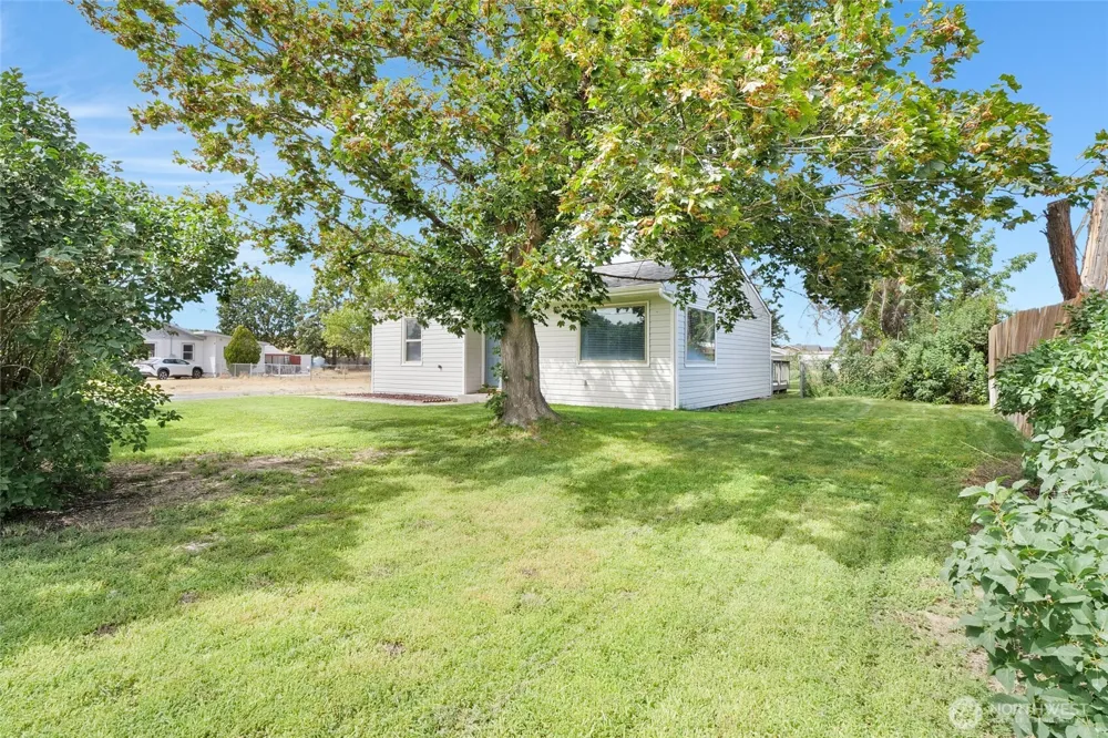 1212 W Concord Avenue Moses Lake, WA 98837