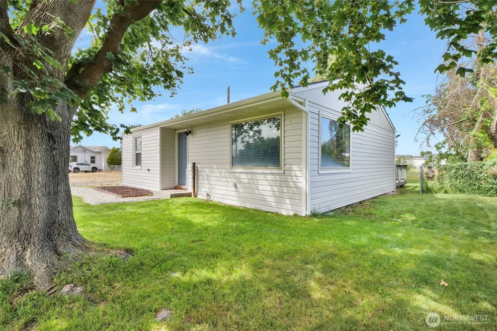 1212 W Concord Avenue Moses Lake, WA 98837