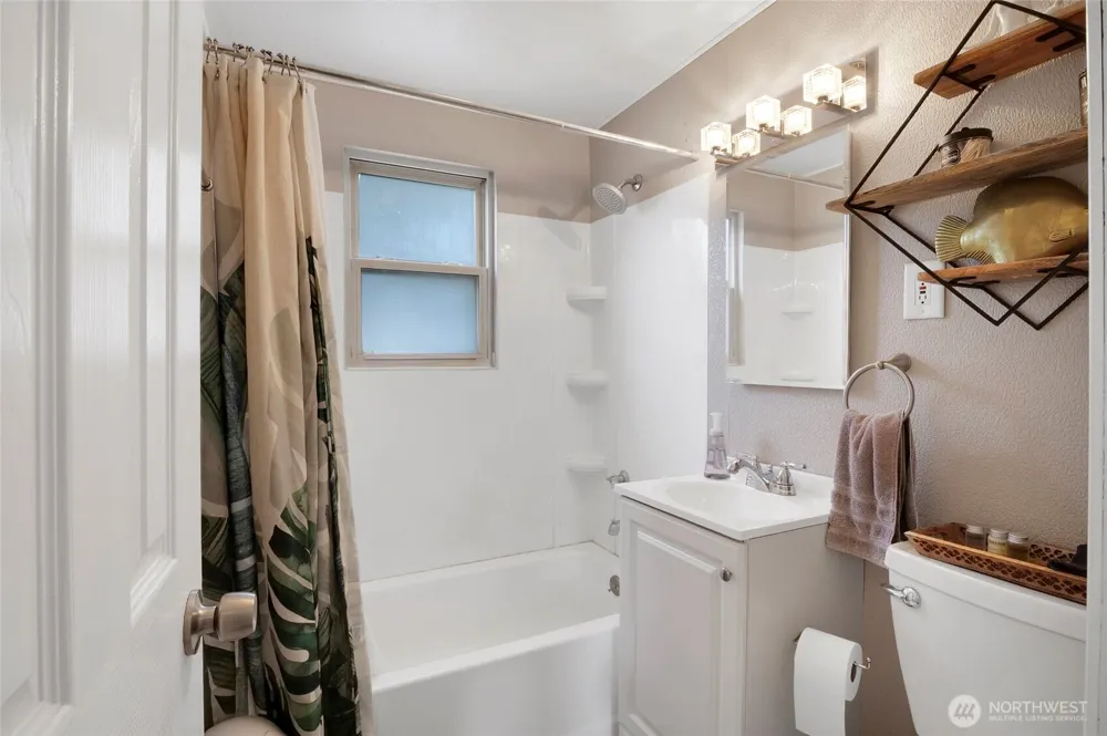 1212 W Concord Avenue Moses Lake, WA 98837